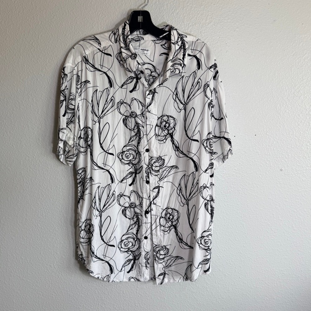 Eighth Avenue Mens XL White Black Abstract Floral Line Art Short Sleeve Shirt